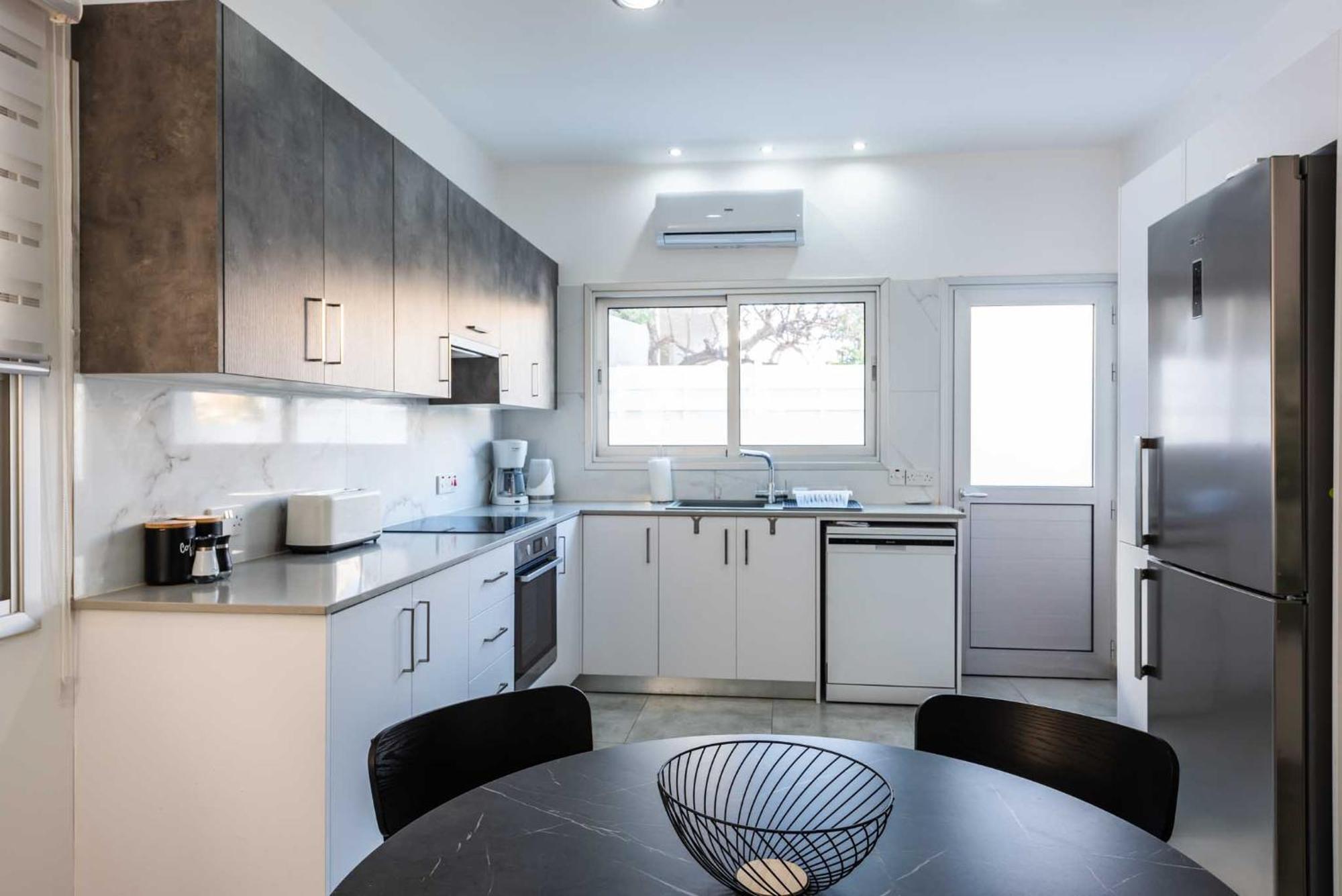 Kition City Apartments - Central Location Larnaca Exterior photo