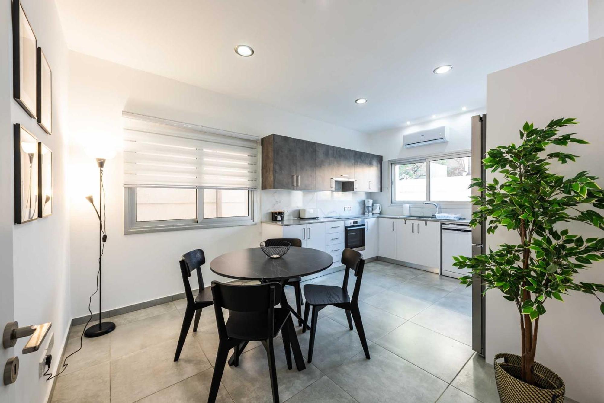 Kition City Apartments - Central Location Larnaca Exterior photo